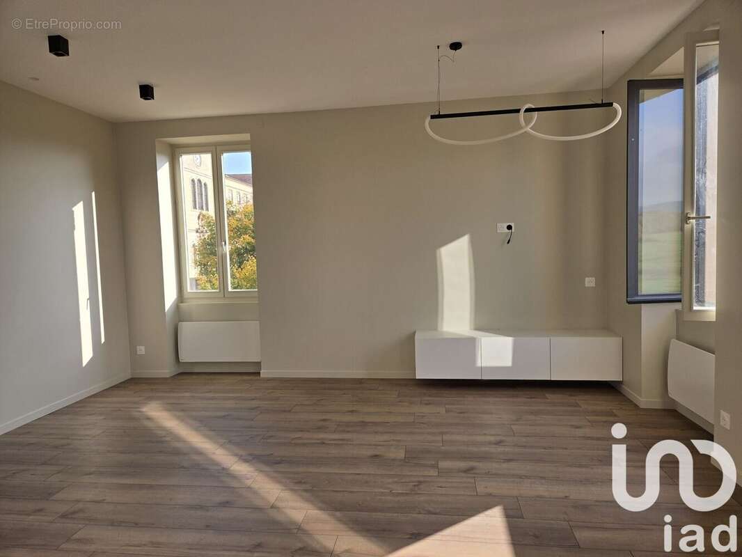 Photo 4 - Appartement à ALIX