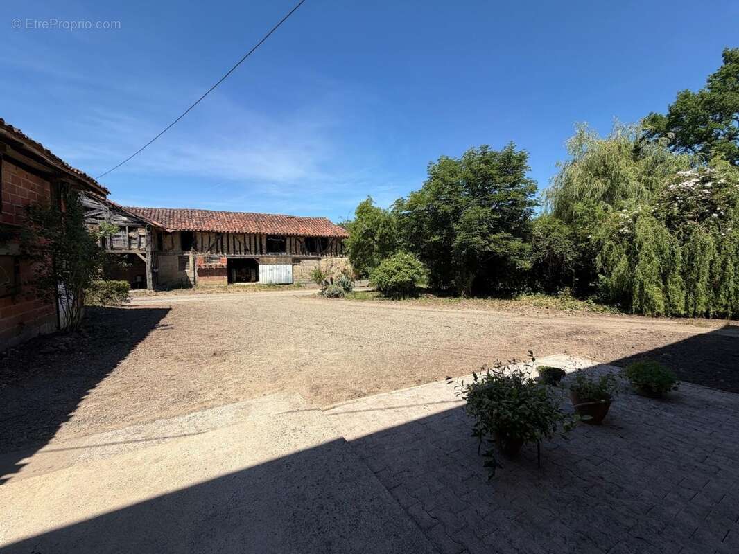 PLAISANCE (32); AUTHENTIQUE MAISON GASCONNE 300M2 dans son jus, un peu cachée, 1HA grandes dependances - photo 4