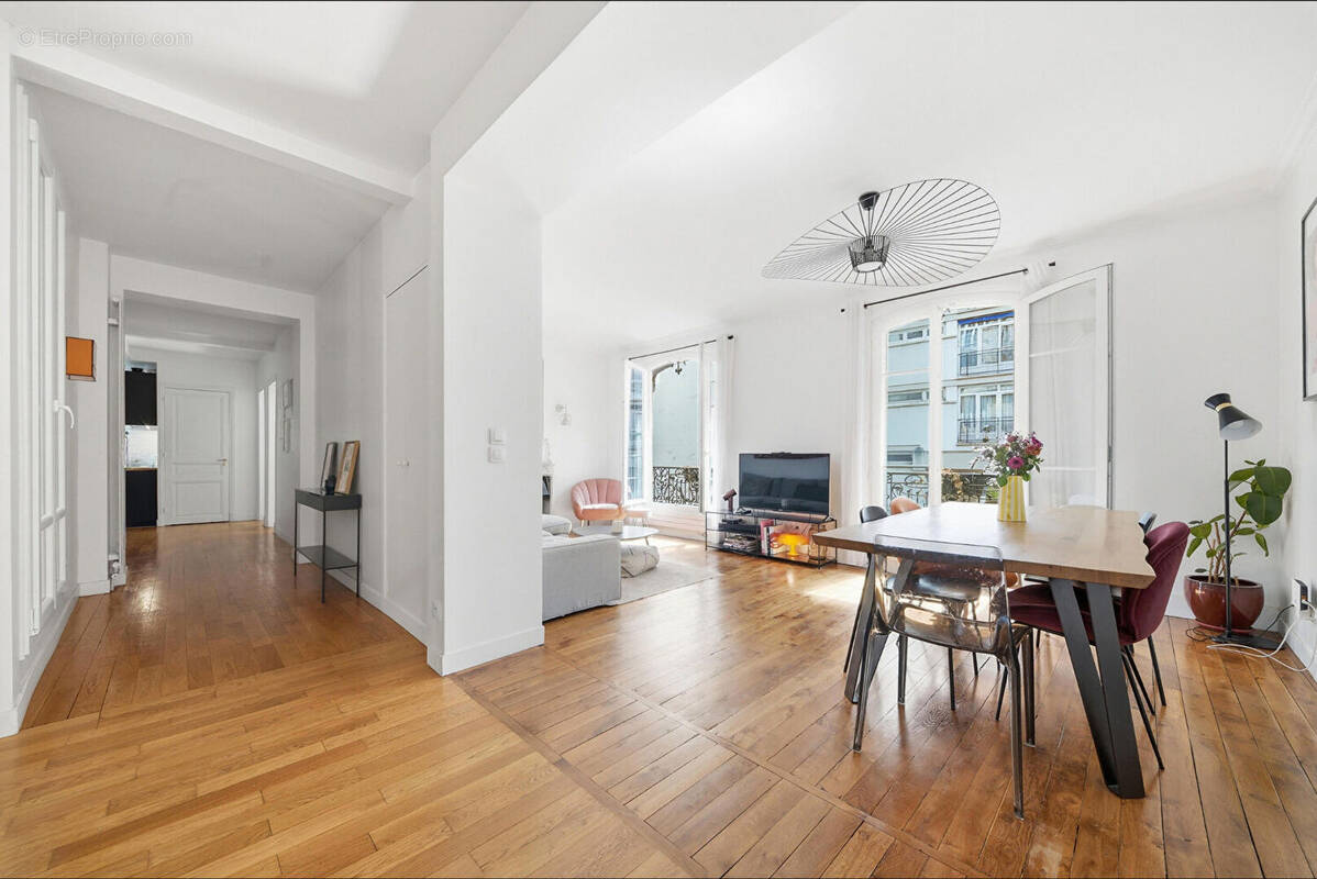 Appartement à PARIS-15E