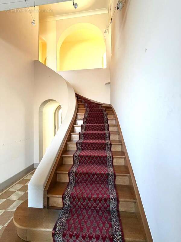 Maison 238 m² à Blendecques  - photo 3