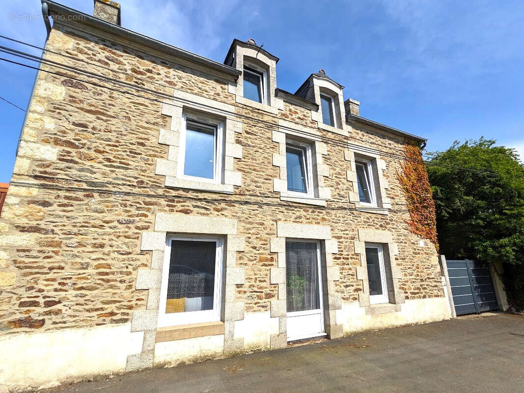 Maison à PLESLIN-TRIGAVOU