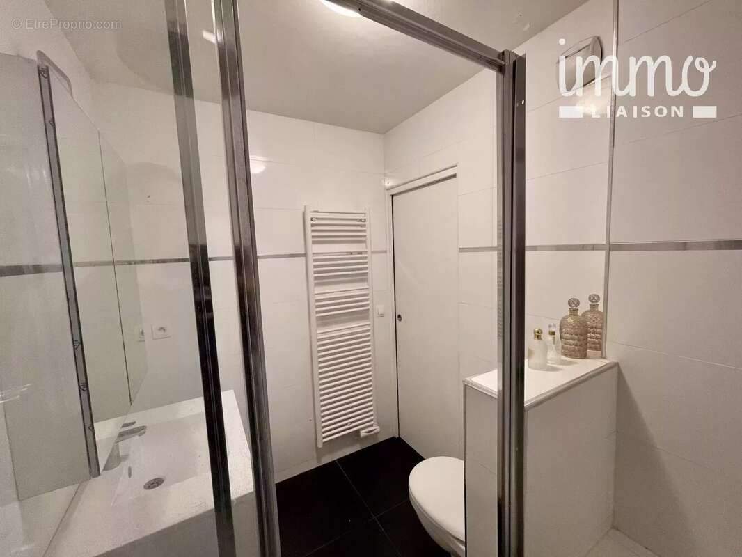 Appartement à PARIS-14E