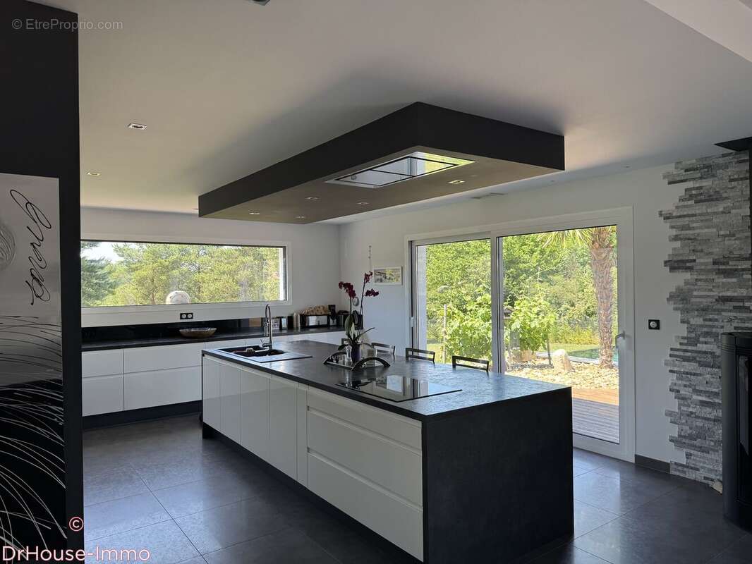 Maison 250 m² à Boulazac  - photo 9
