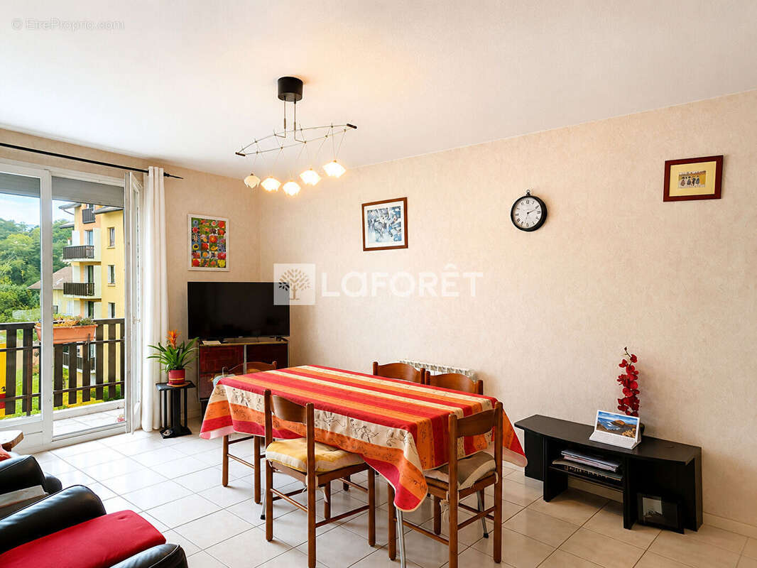 Appartement à BARBERAZ