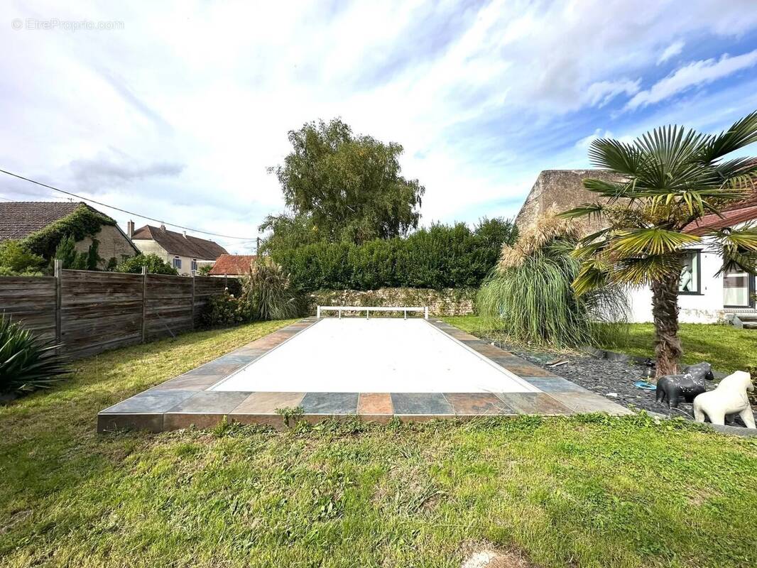 Maison à PONTAILLER-SUR-SAONE