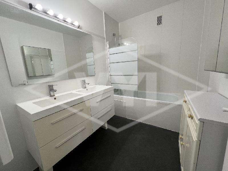 Appartement à BOUSSY-SAINT-ANTOINE