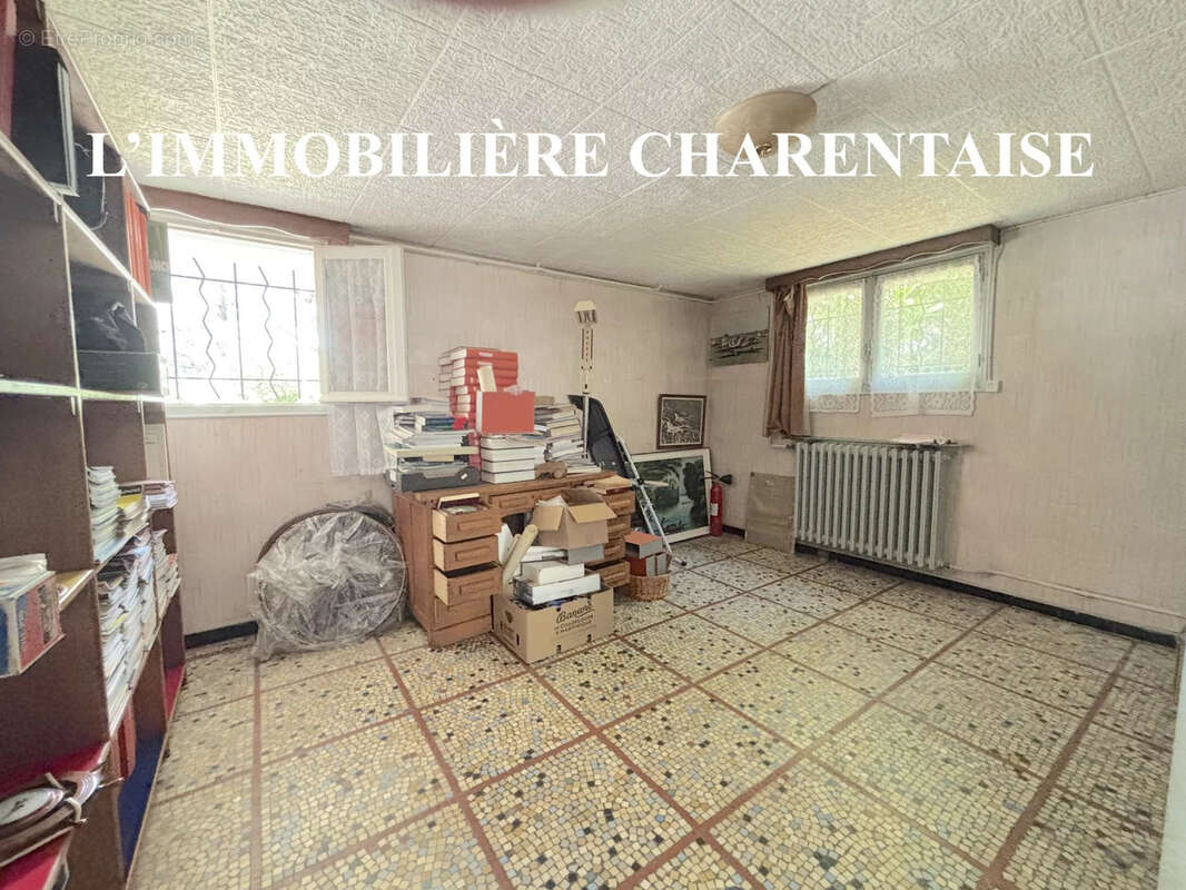 Maison à L&#039;EGUILLE