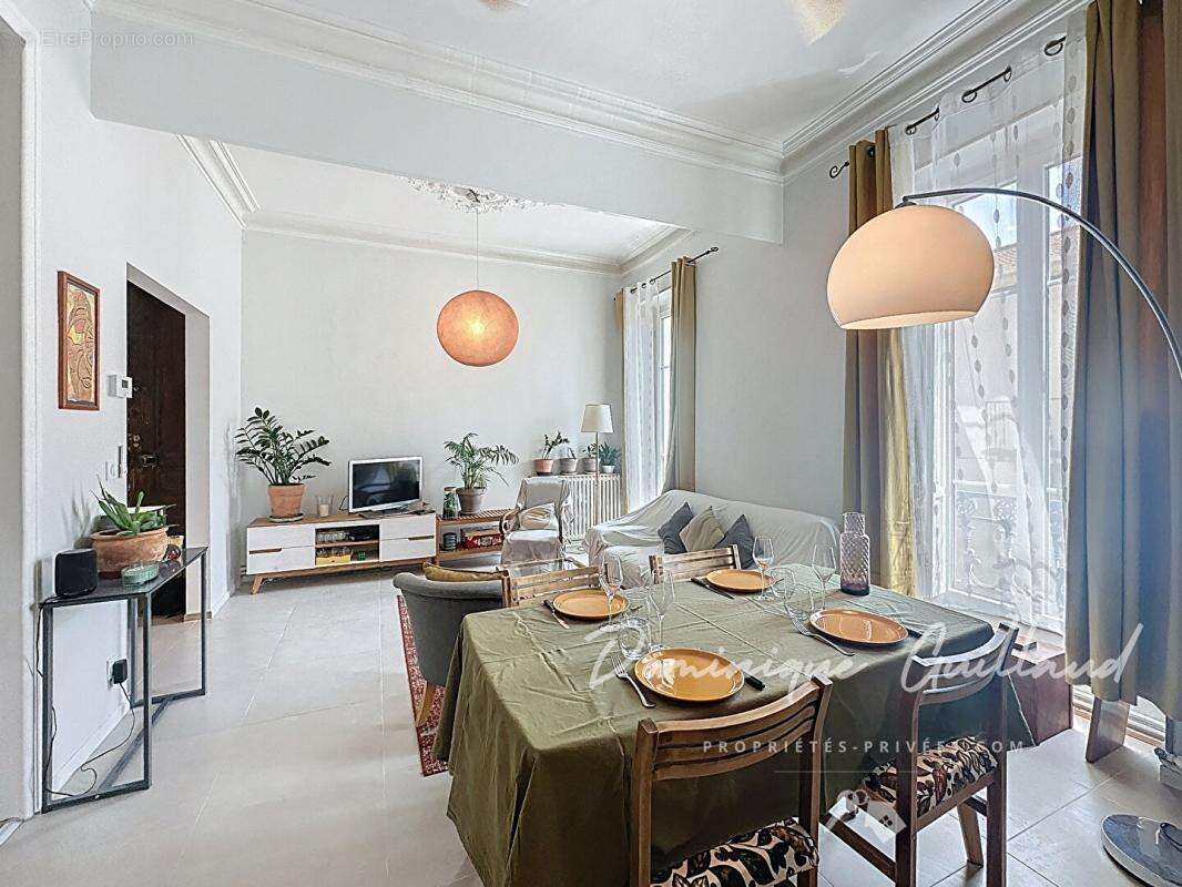 Appartement à NIMES