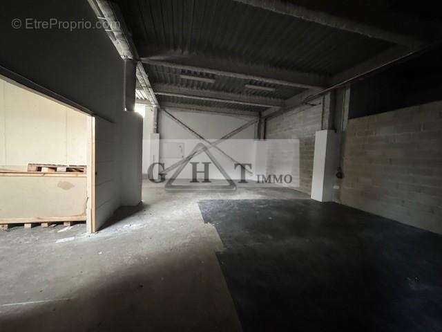 Commerce à NEUILLY-SUR-MARNE