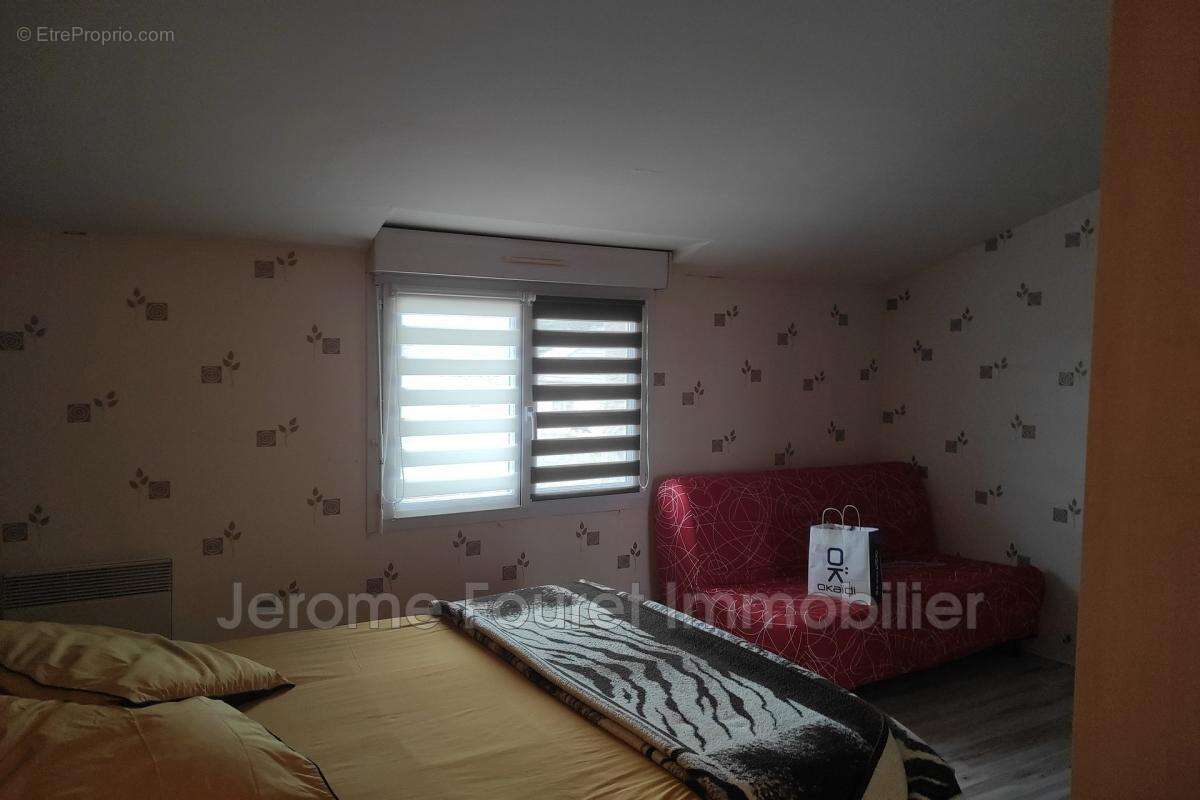Appartement à EGLETONS