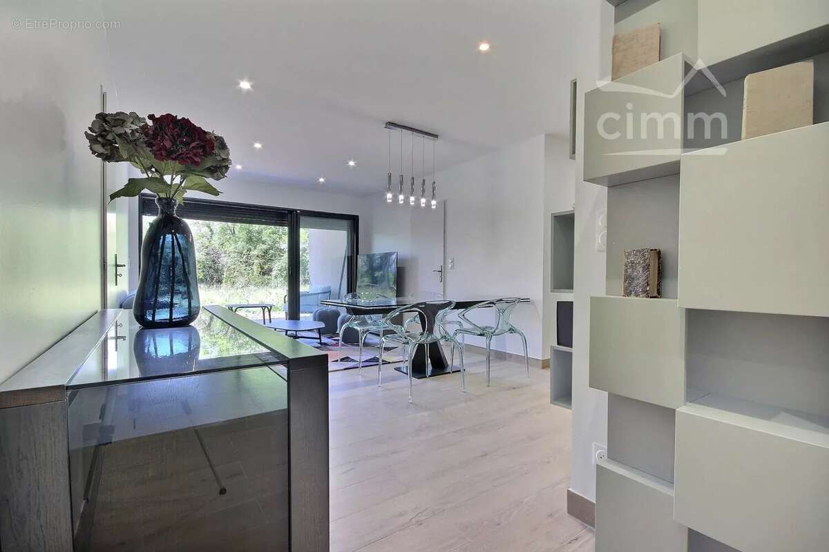 Appartement à LIVRON-SUR-DROME