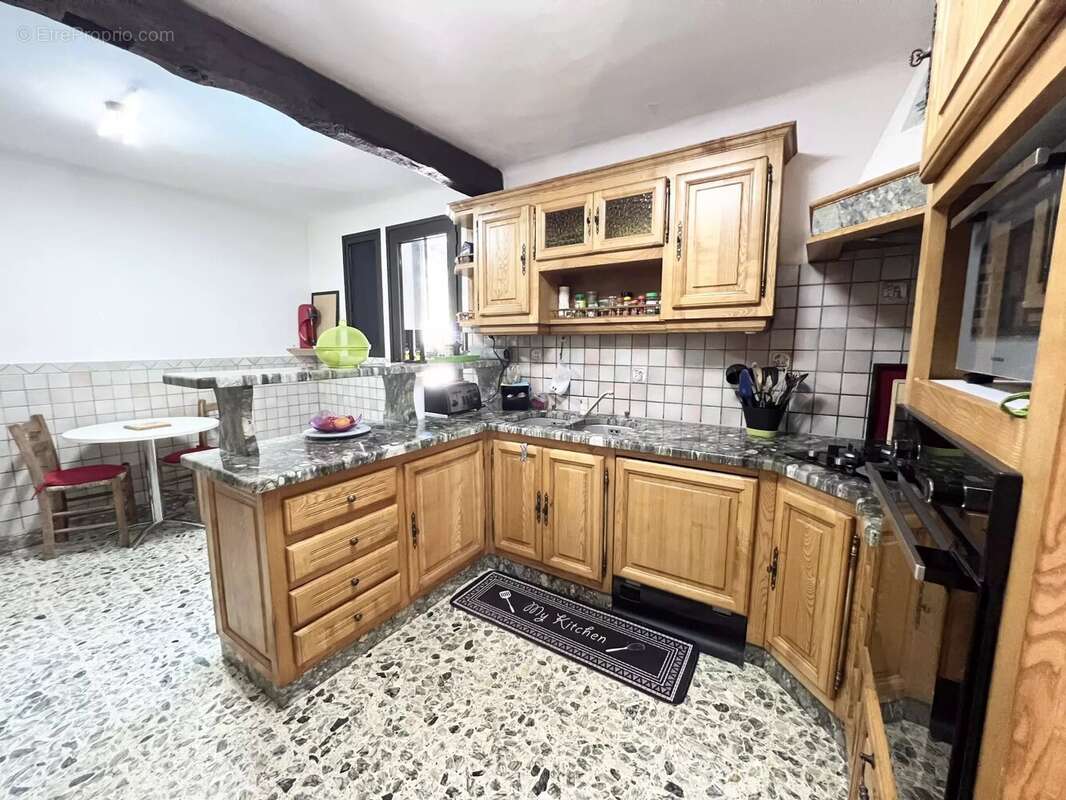 Maison à CAMPS-LA-SOURCE