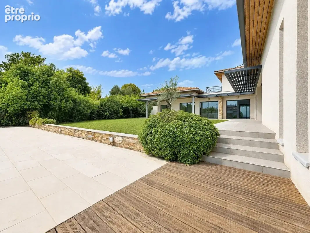 Castelnau le lez - villa 250 m² - 6 chambres - piscine - terrain 1500 m² - photo 7