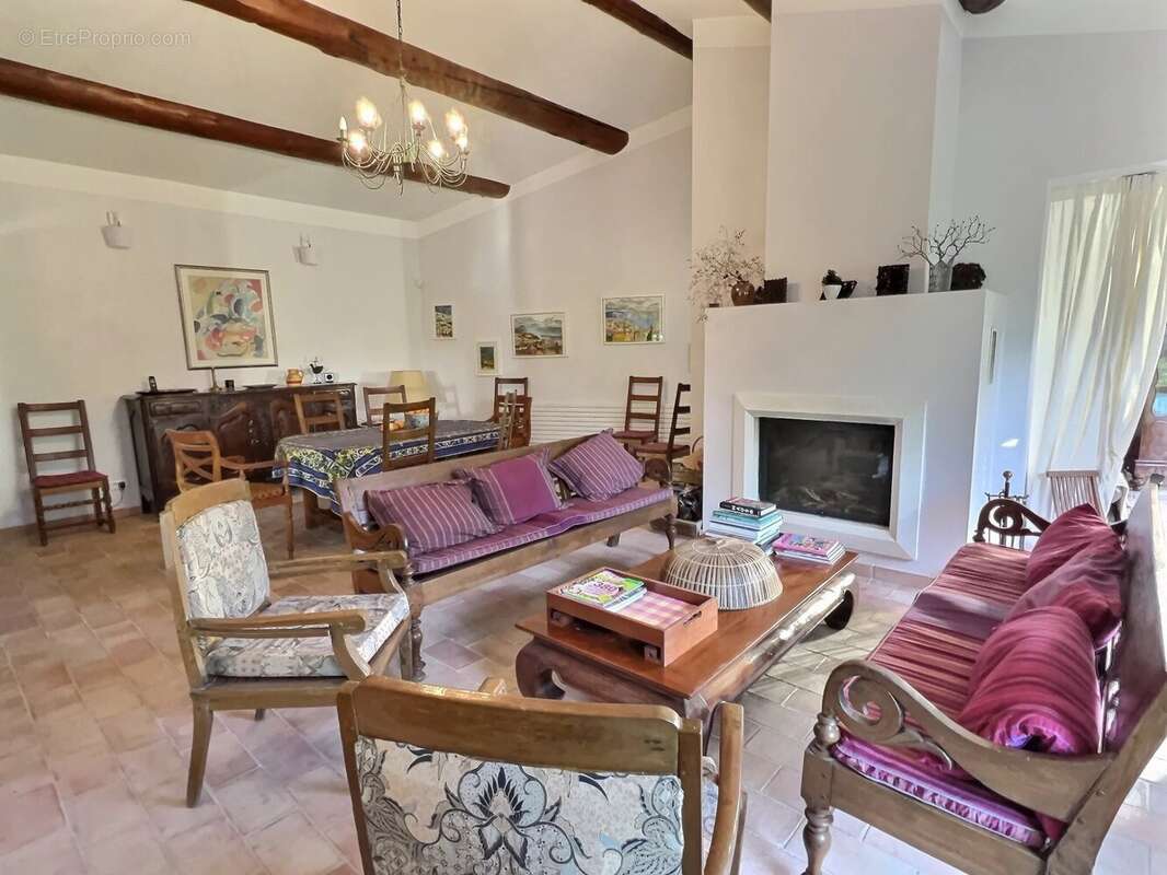 Maison à ROUSSILLON