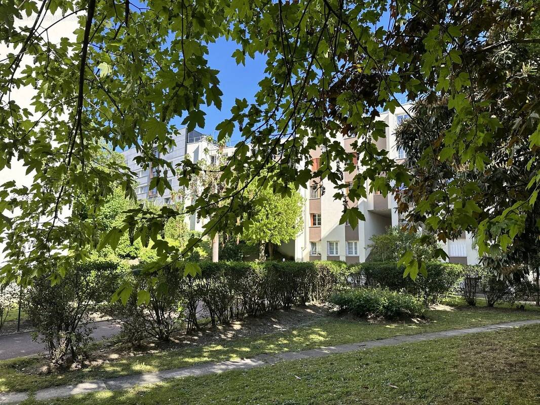 Appartement à COLOMBES