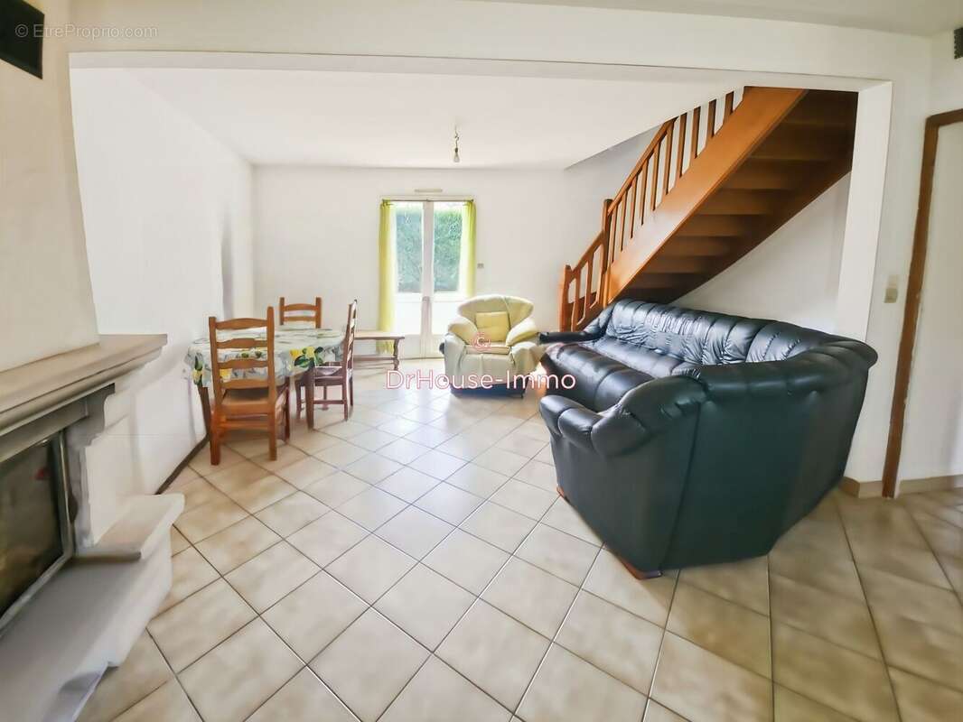 Maison à BONNETABLE