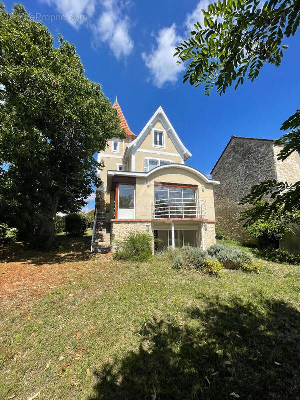 Maison à CARRIERES-SOUS-POISSY