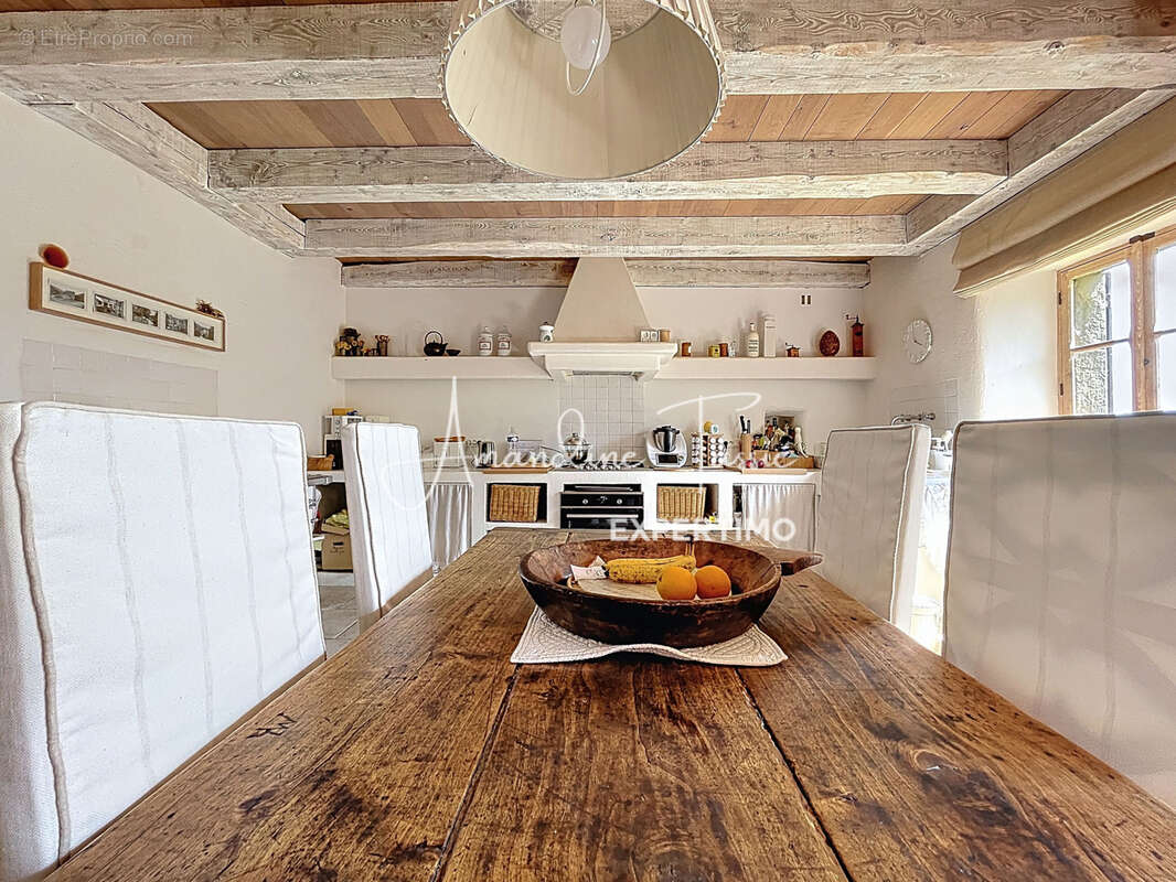 À vendre   Ancien prieuré du XIVe siècle entièrement rénové   Larzac, charme et autonomie - photo 15