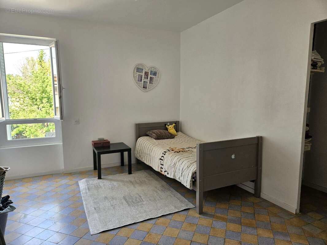 Maison à VIOLES