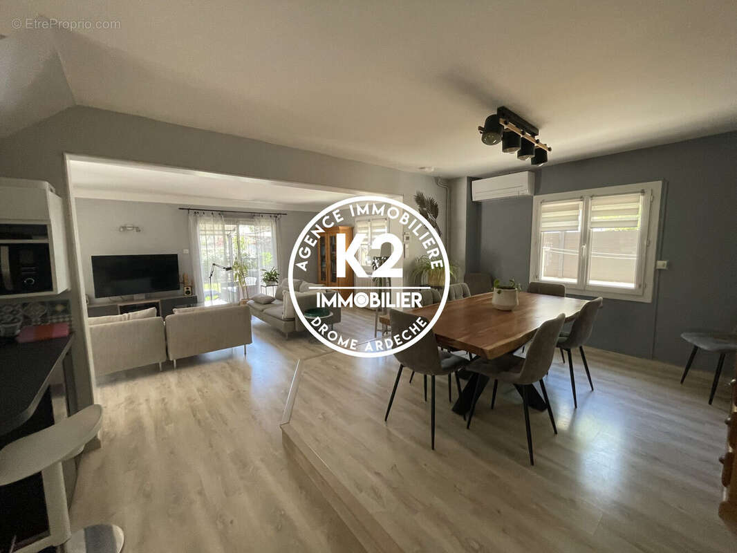 Maison 140 m² à Montelimar  - photo 6