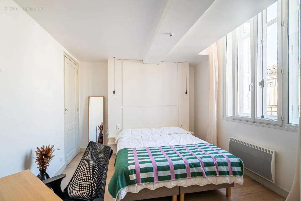 Maison en pierre rénovée de 142m² avec jardin – Saint Seurin - photo 4
