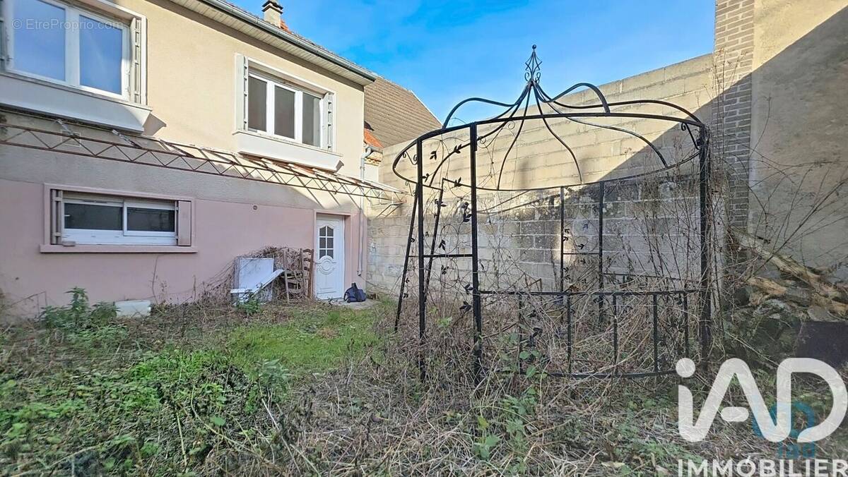 Photo 1 - Maison à ROMILLY-SUR-SEINE