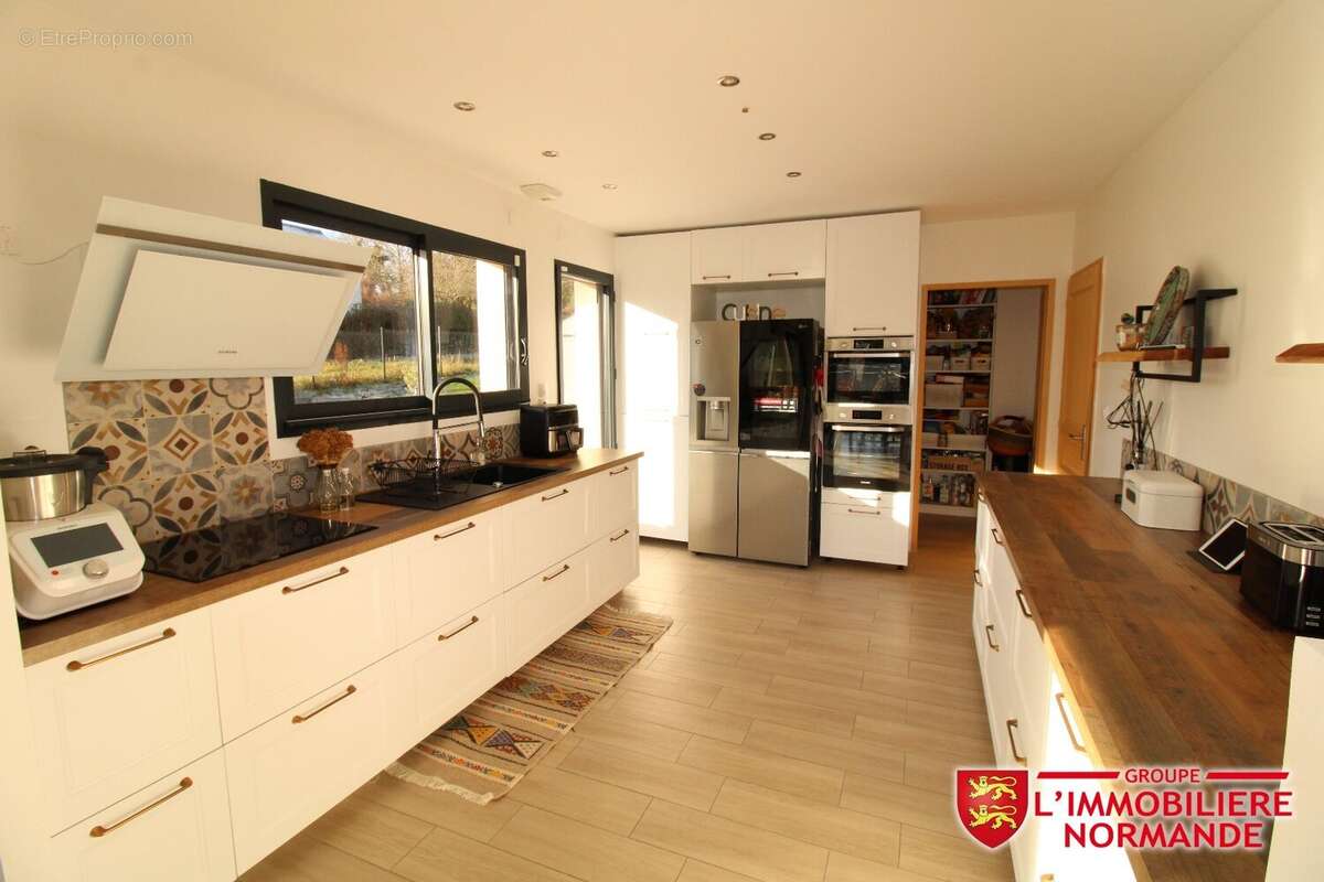 Maison à ROSNY-SUR-SEINE