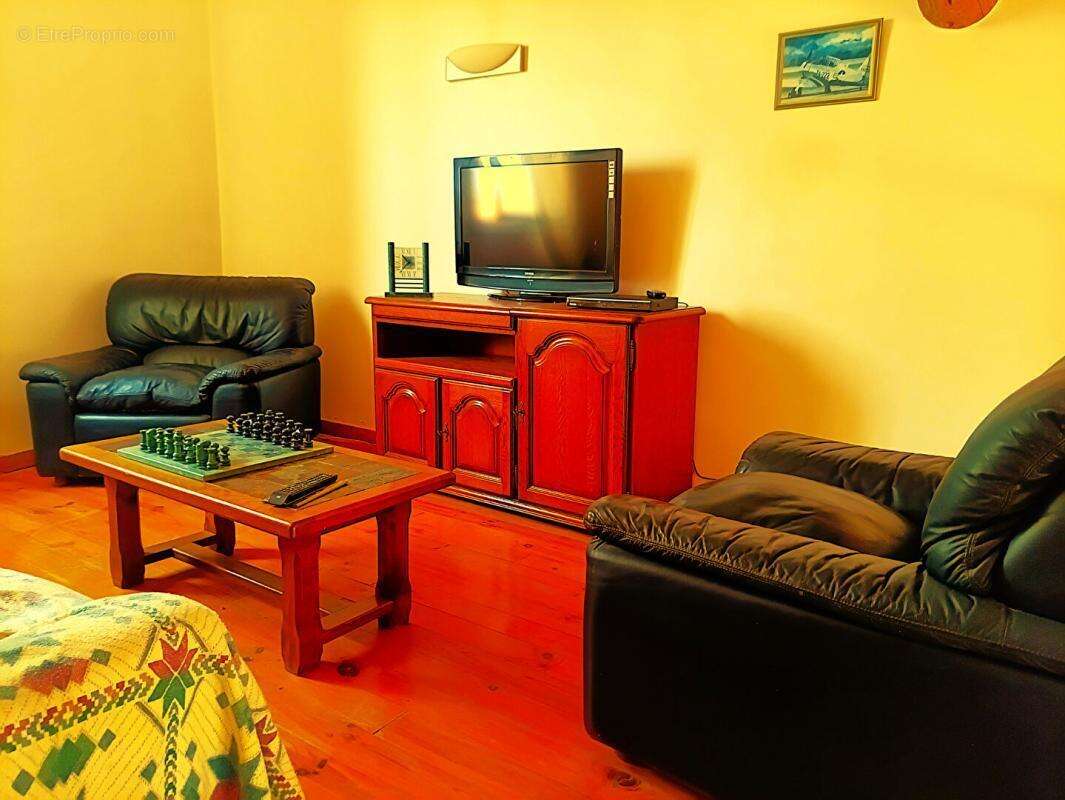 Appartement à PELISSANNE