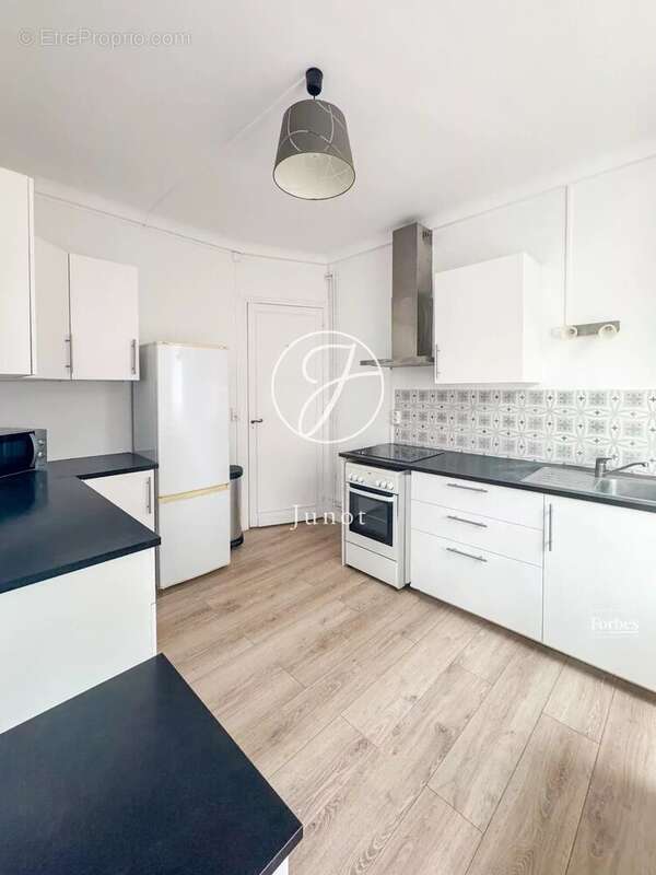 Lille - HYPER CENTRE - Appartement à vendre 46,71m² - 1 chambre - photo 5