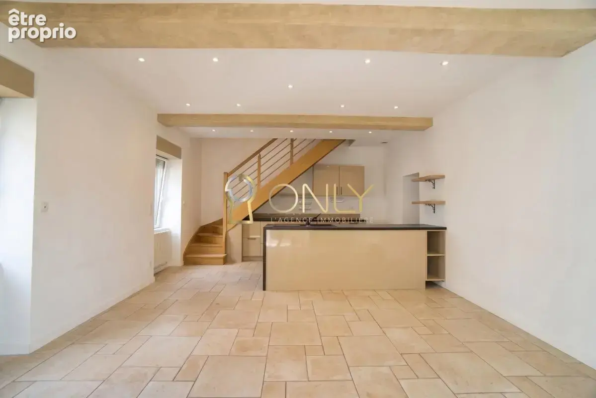 Montmerle sur Saône - Appartement - T3 - 65m² - Balcon - 2 places de stationnement - photo 3