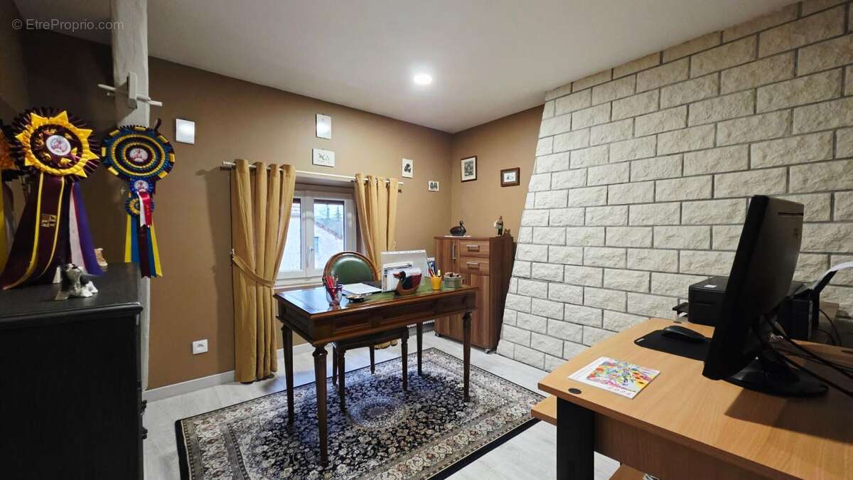 Maison à SAINT-DOULCHARD