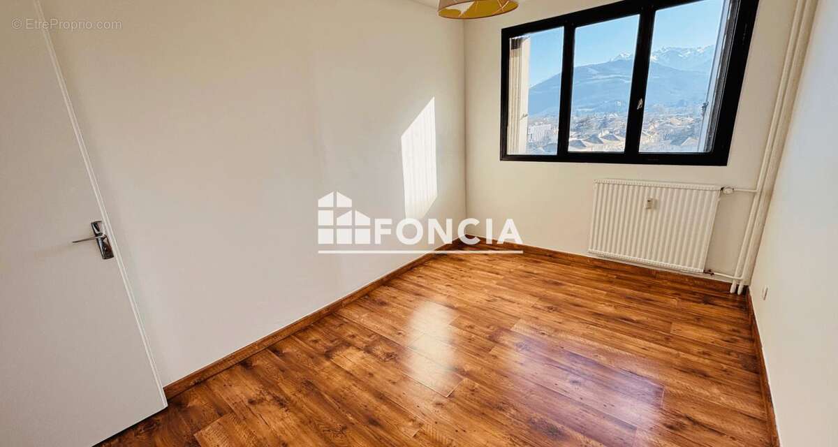 Appartement à ECHIROLLES