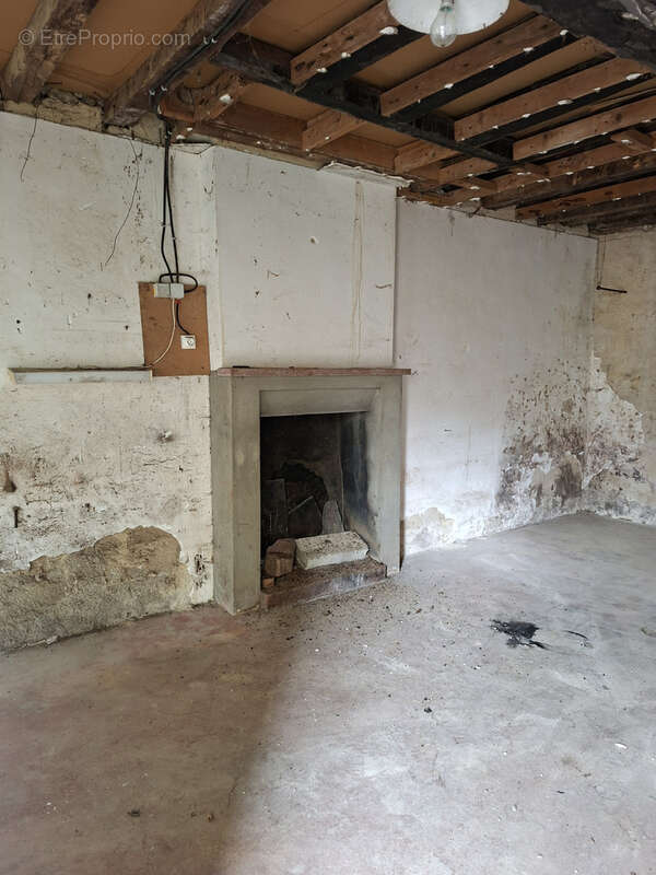 Maison à CHARCHIGNE