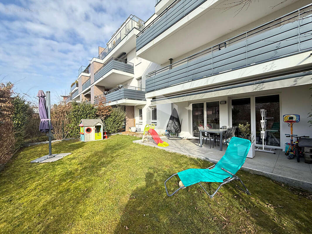 Appartement à POISY