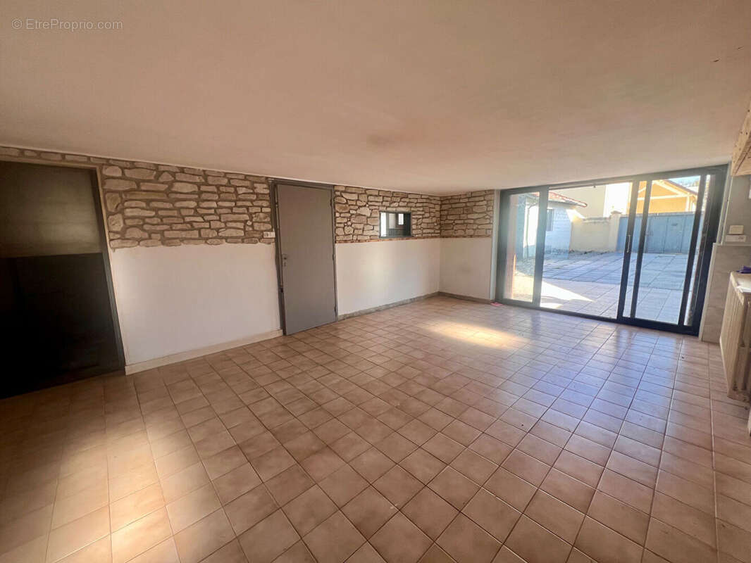 Maison à TOULON-SUR-ARROUX