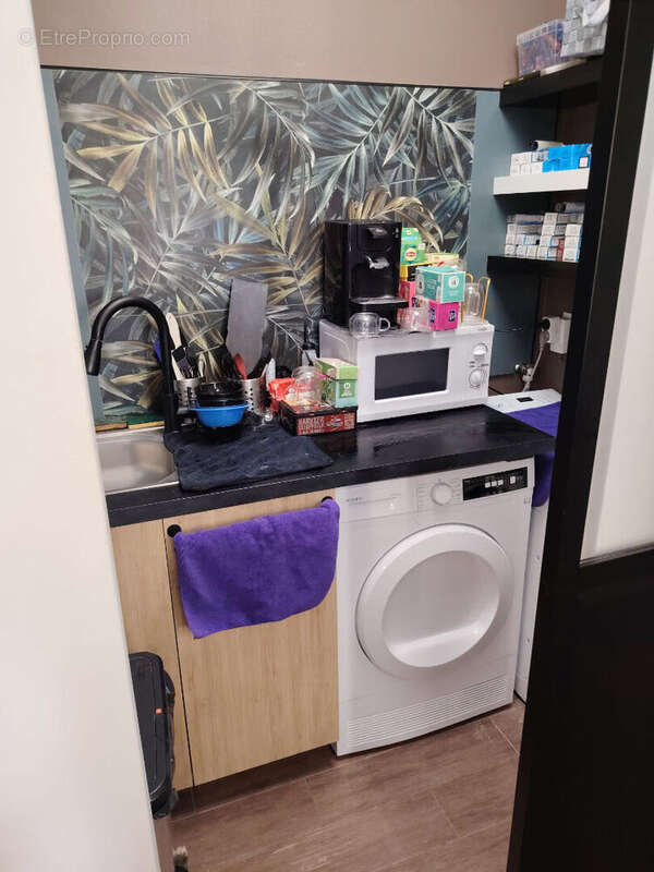 Commerce à ENTRAIGUES-SUR-LA-SORGUE