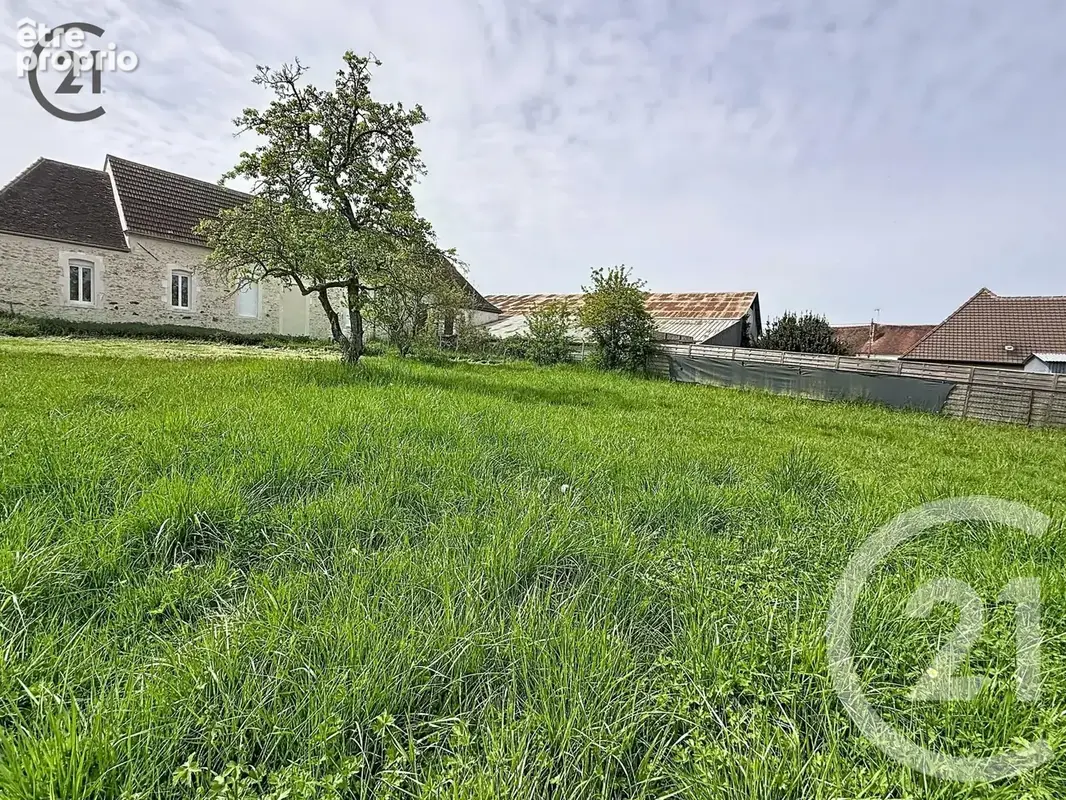 Terrain à AUXERRE