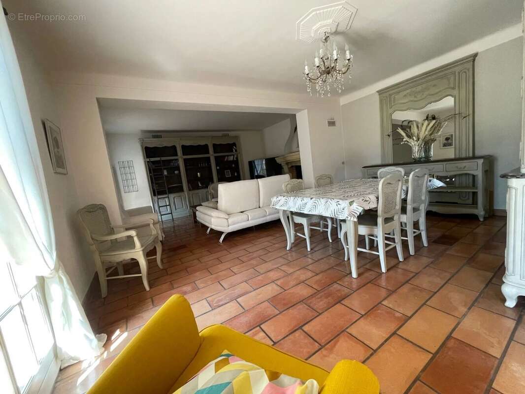 Maison à CABANNES
