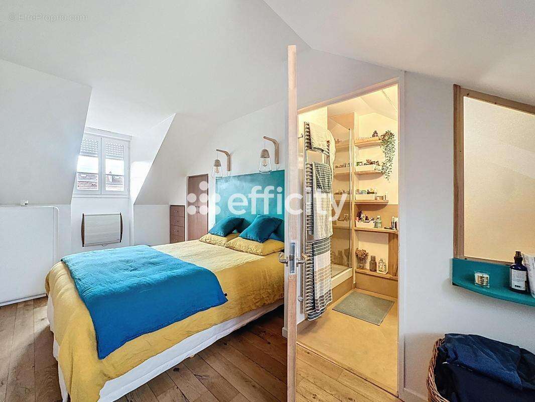 Appartement à COLOMBES
