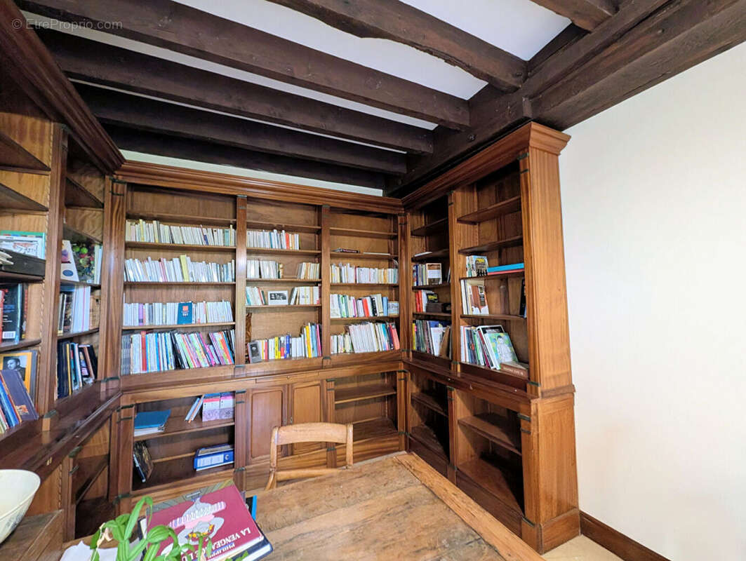 Maison à VALLIERES-LES-GRANDES