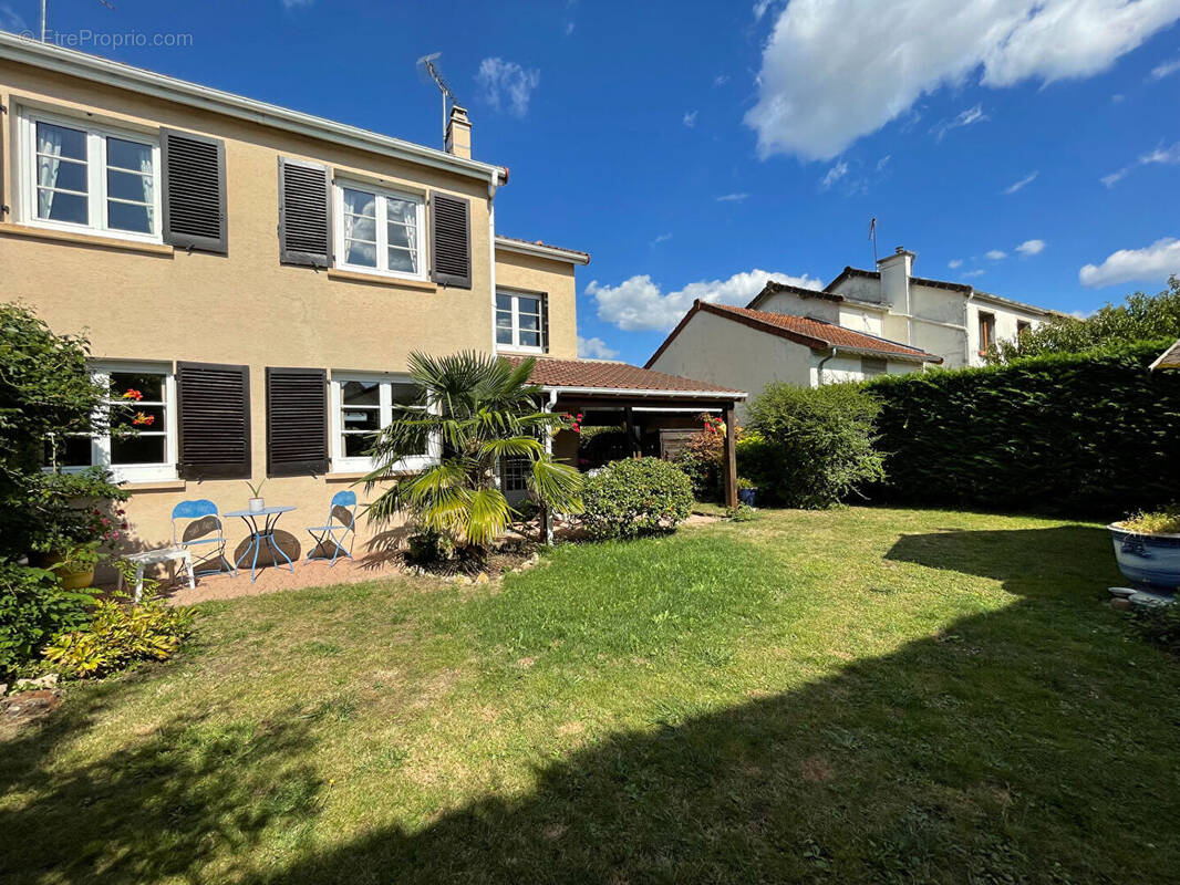 Maison à FONTENAY-LE-FLEURY