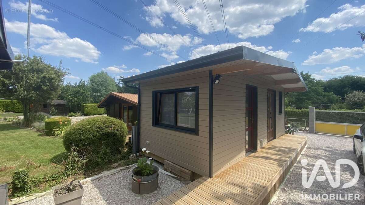 Maison 35 m² à Longpre-Les-Corps-Saints  - photo 3