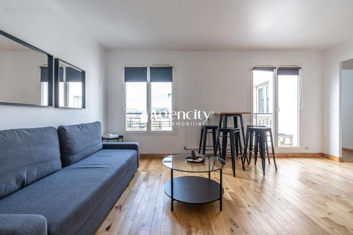 Séjour lumineux - Appartement à SERRIS