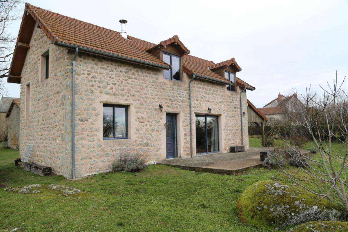 Maison à DETTEY