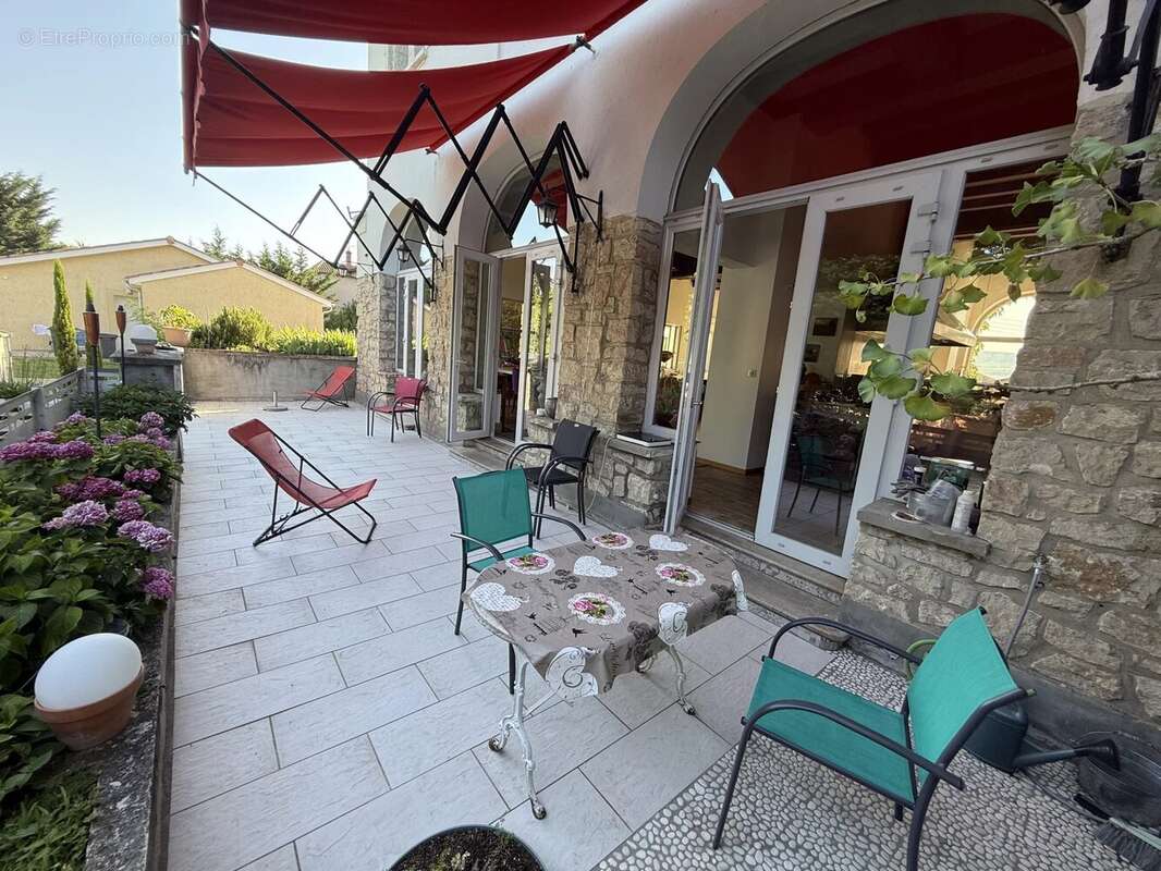 Appartement à CORCELLES-EN-BEAUJOLAIS
