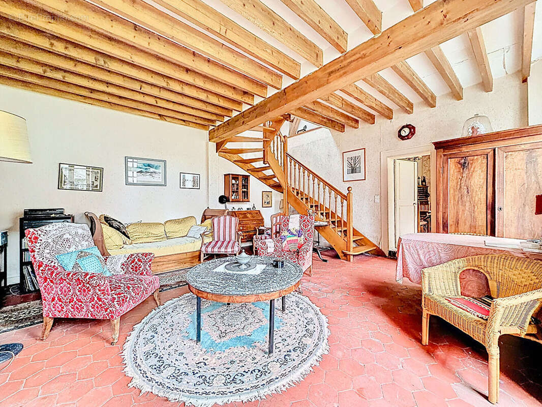 Maison à VER-LES-CHARTRES