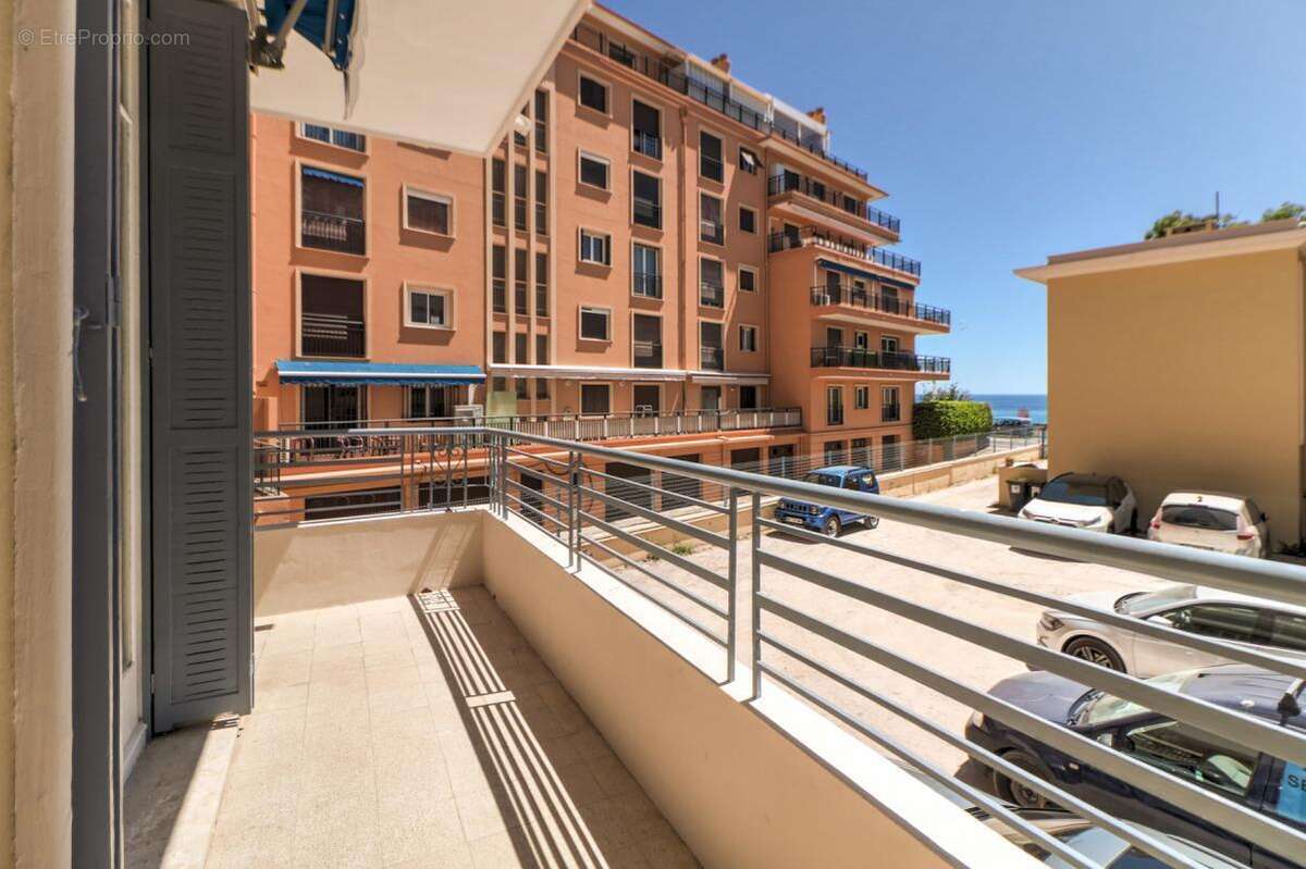 Appartement à ROQUEBRUNE-CAP-MARTIN