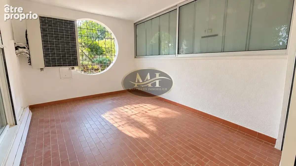 Appartement Type 5 104 m2 - Rez de chaussée - Environnement verdoyant - photo 11