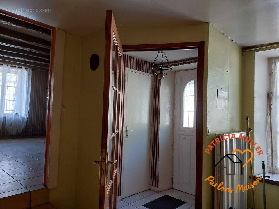 Maison 94 m² à Bogny-Sur-Meuse  - photo 2