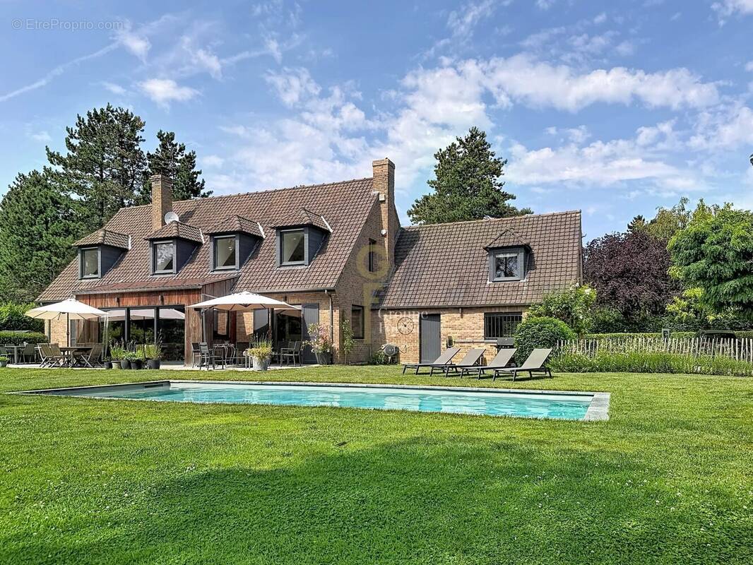 Maison à CROIX